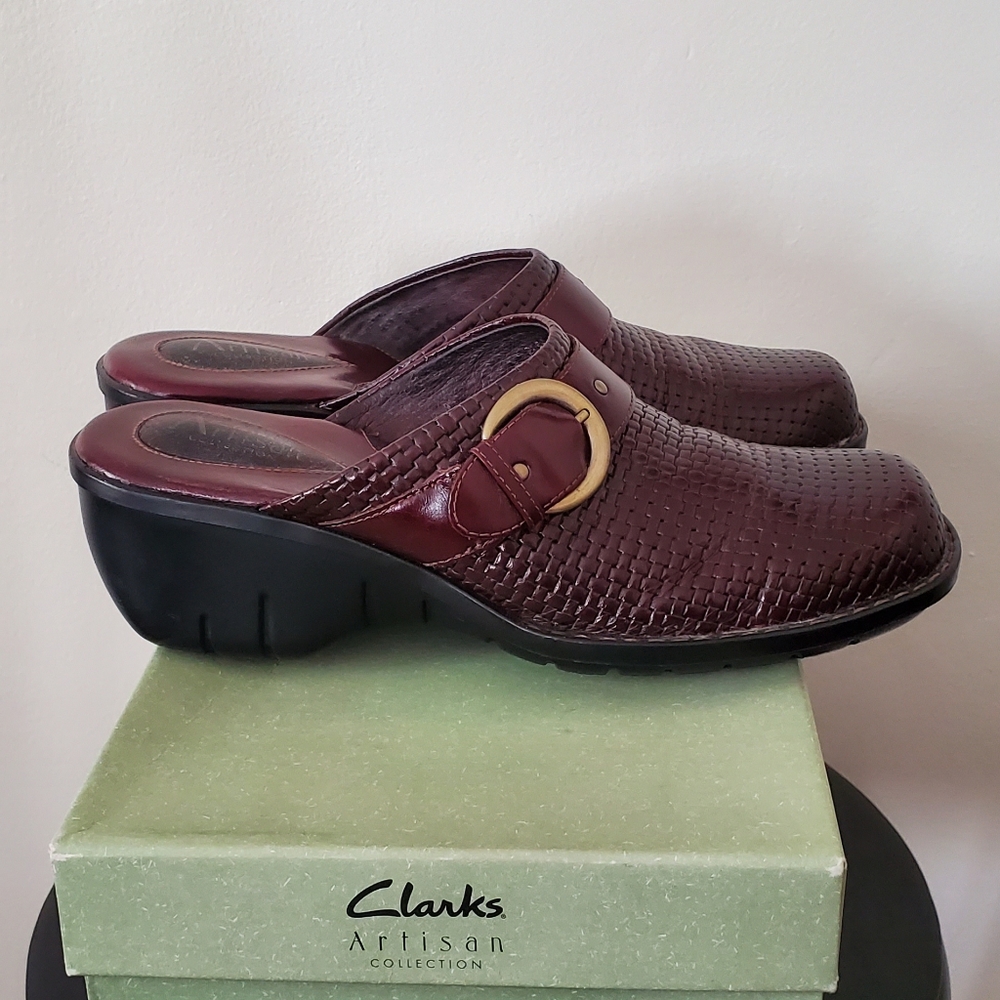 Shoes - Picture 3 of 5